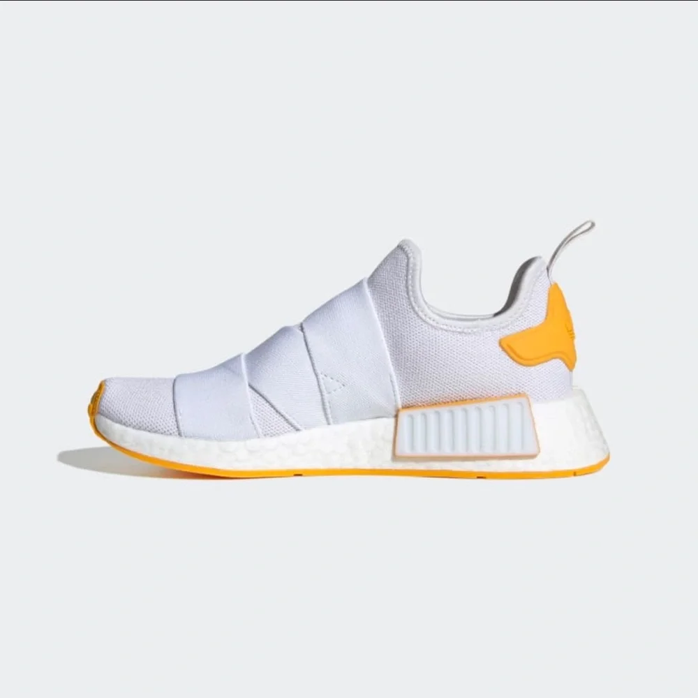 NIB Adidas NMD_R1